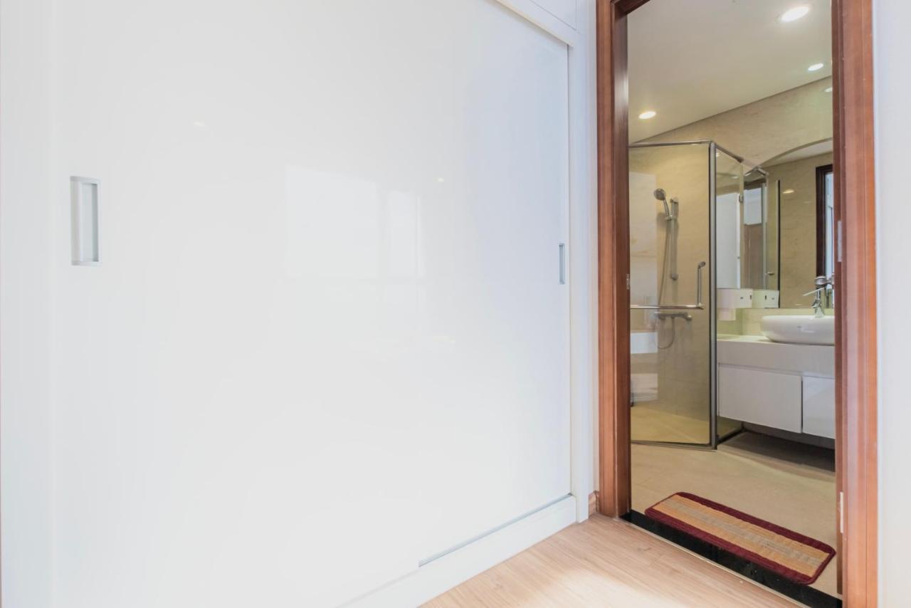 Mott Haven Apart - Vinhomes Central Park, Landmark 81 Area & Ice Rink Хошимин Екстериор снимка