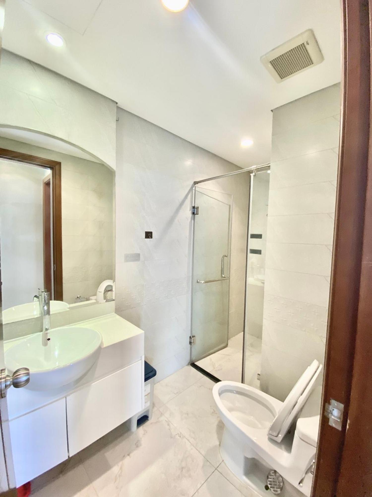 Mott Haven Apart - Vinhomes Central Park, Landmark 81 Area & Ice Rink Хошимин Екстериор снимка