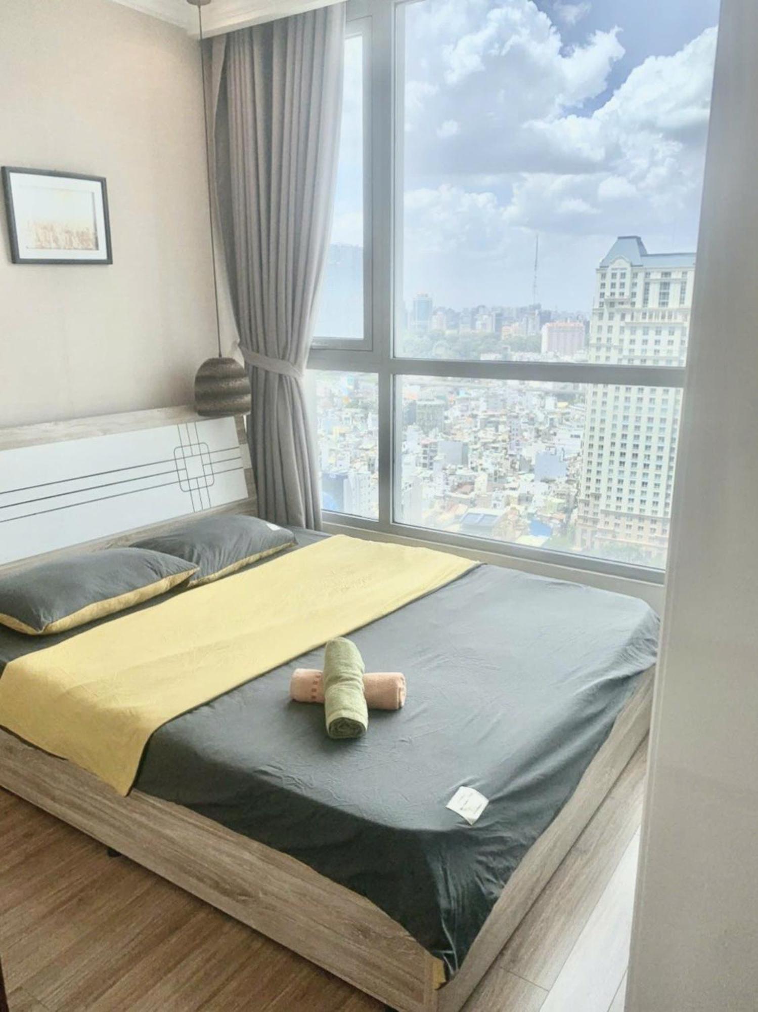 Mott Haven Apart - Vinhomes Central Park, Landmark 81 Area & Ice Rink Хошимин Екстериор снимка